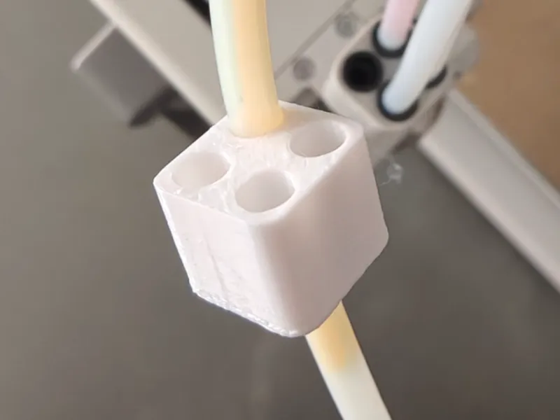 新机必打-4口特氟龙料管固定器