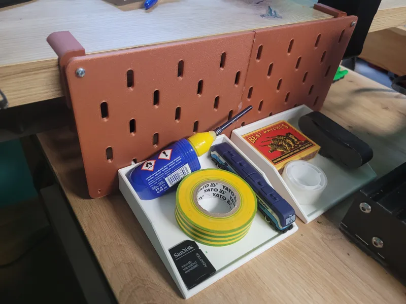 Stolni ikea skadis/Desktop ikea skadis