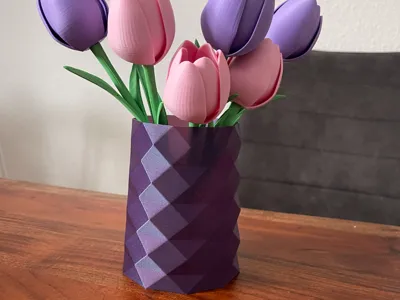 Modern Lowpoly Vase