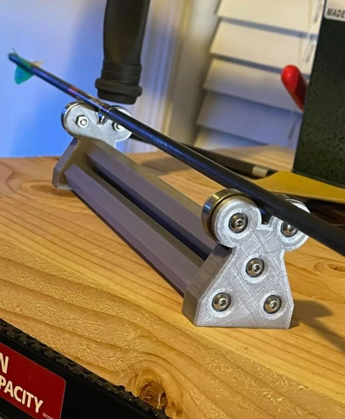 Arrow Straightness Tester
