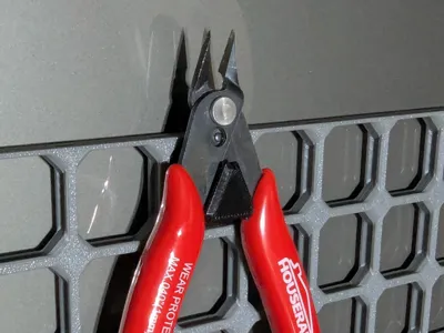 openGrid - Flush cutter / snips / pliers holder