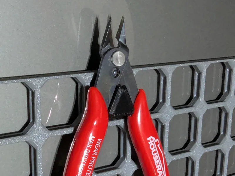 openGrid - Flush cutter / snips / pliers holder