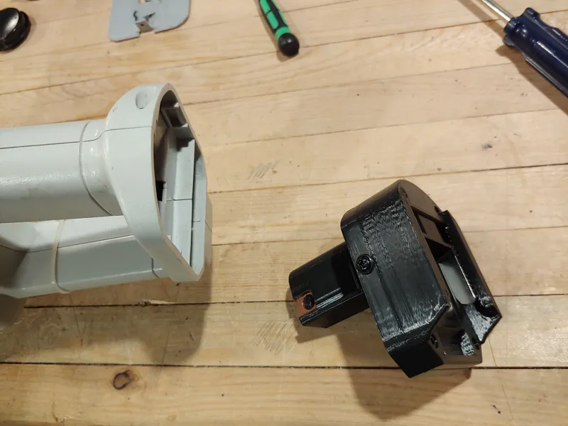 Ryobi 12V tool to Makita 18V battery adapter