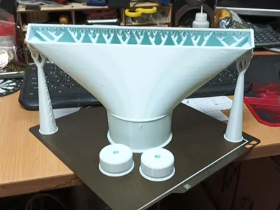 Conical reduction for floor vacuuming 