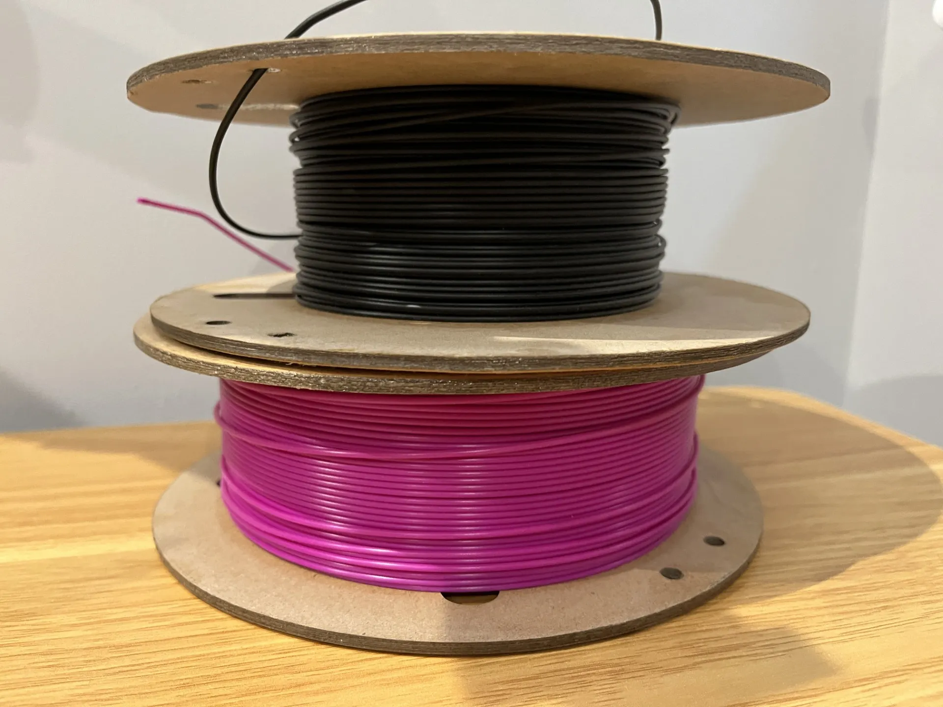 Minimalistic Spool Holder - Free 3D Print Model - MakerWorld