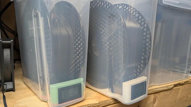 Spool Holder for 4L Cereal Boxes