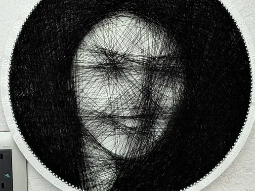 String Art Circular Frame – 200 Pins, 30cm