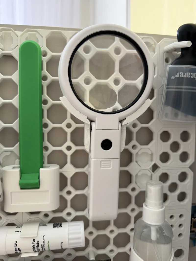 Magnifying Glass Holder for Multiboard