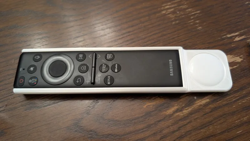 Samsung Slim Remote Airtag Case Sleeve