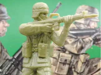 Airfix Standing Nato Rifle Man.