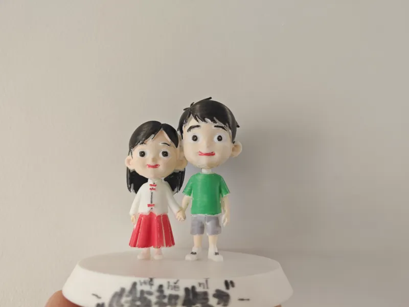 兄妹合照模型