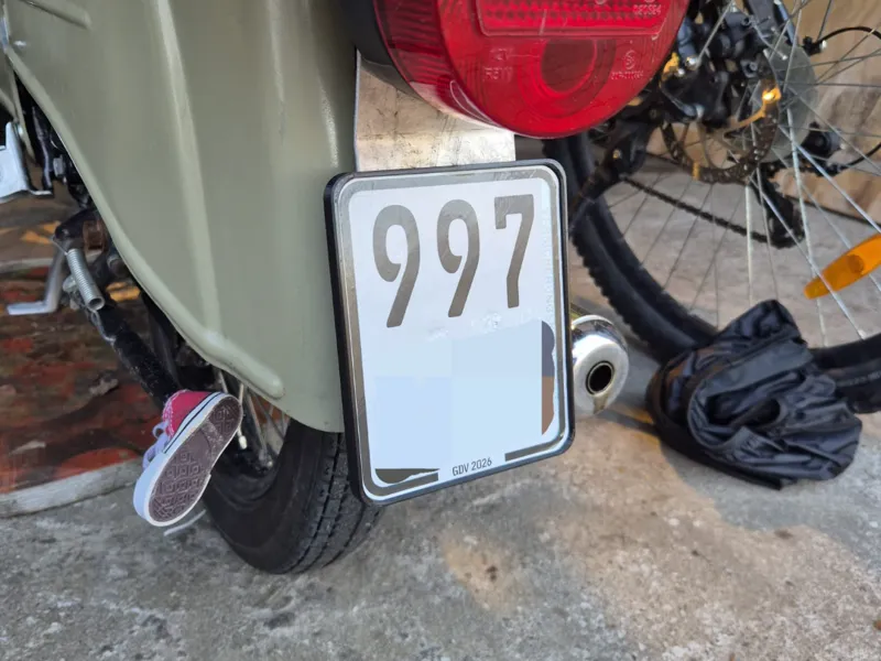 Versicherungskennzeichen Halter / Sticker Rahmen 