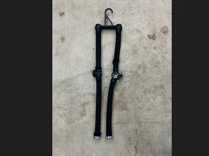 Hollis Prism 2 hose holder
