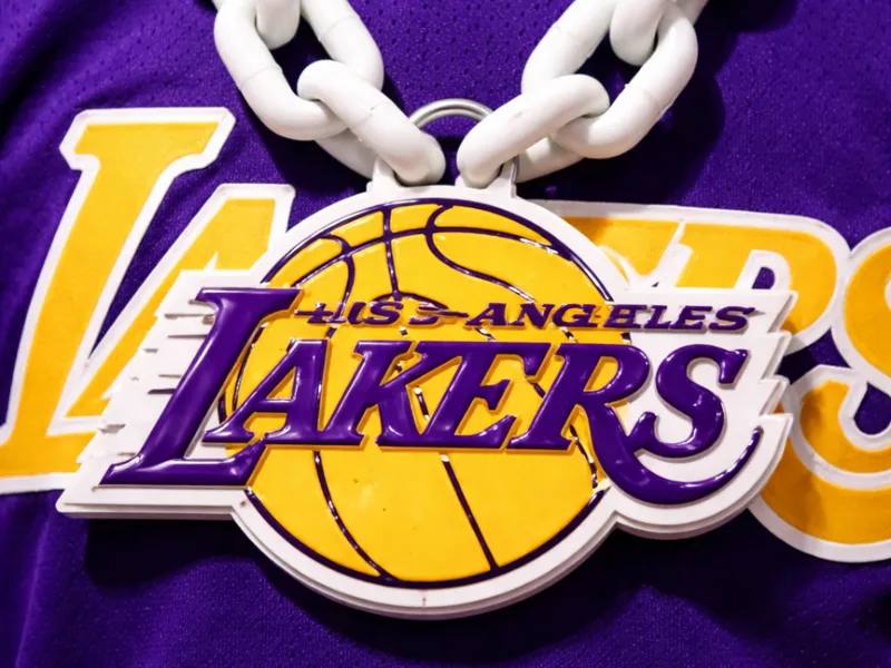 lakers game day chain