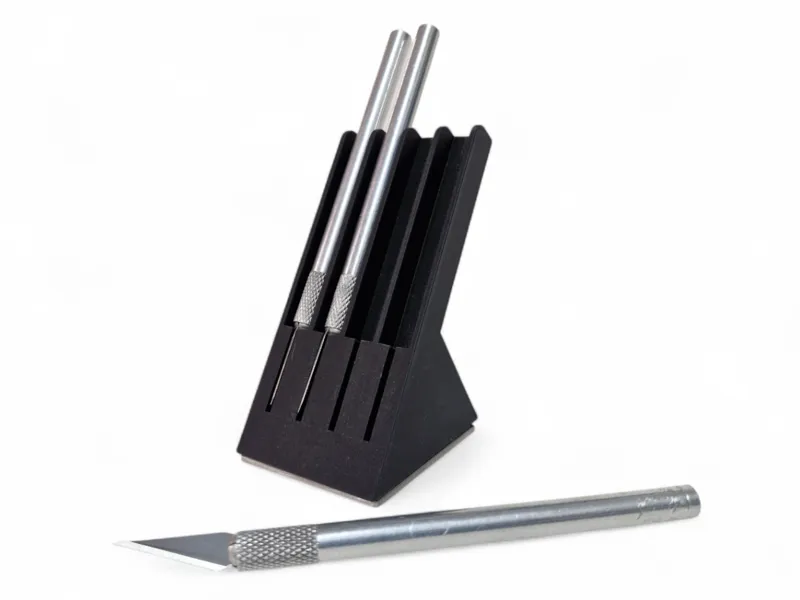 Utility knife stand 