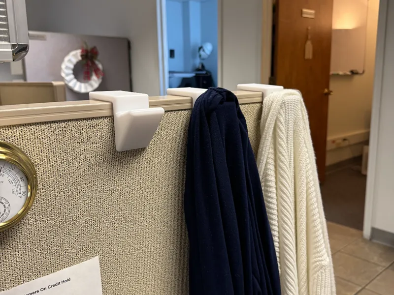 Cubical Wall Hanger