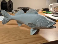 Doré jaune (Walleye) - sculpture de poisson autoportante — photo 1