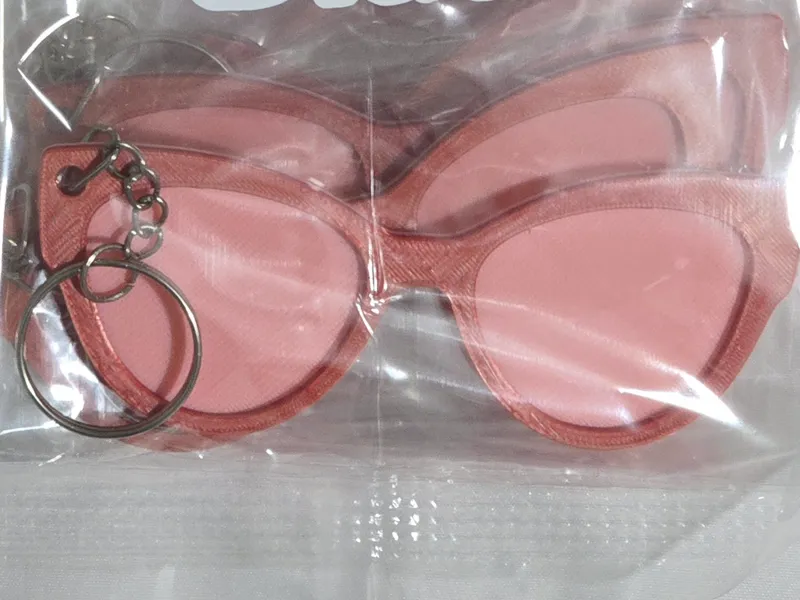 Bold Cat-Eye Eyeglass Keychain