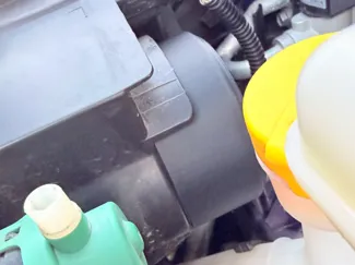 Renault Zoe headlight dustcap 2018