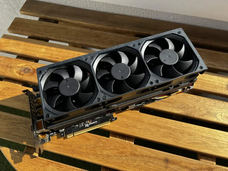 Gigabyte RTX 3080 shroud fan adapter