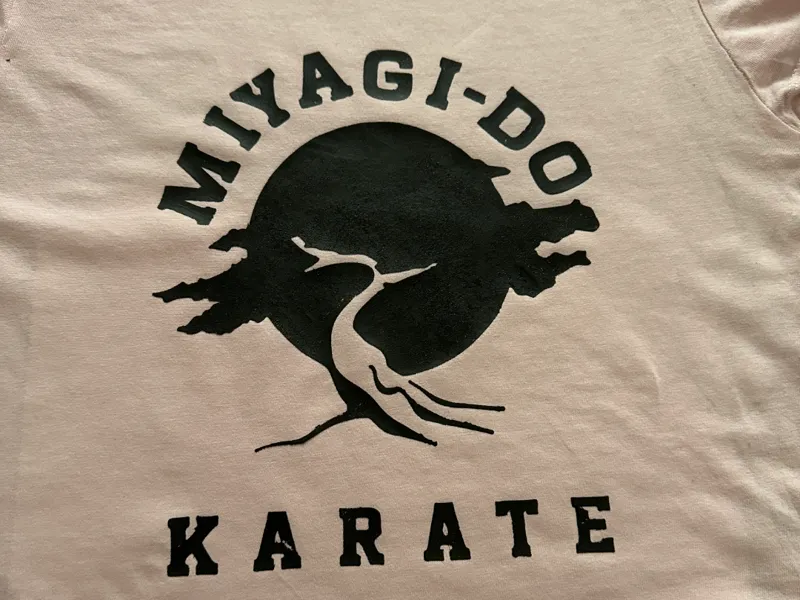 LOGO MIYAGI-DO KARATE - KOBRA KAI- T-SHIRT