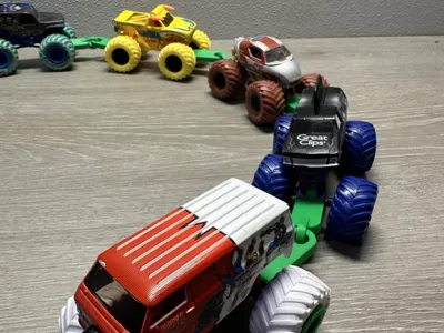 Monster Jam Train Coupler (1/64th)
