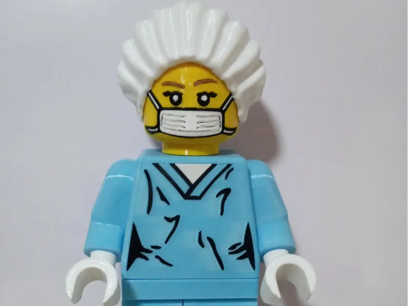 Surgeon Giant Minifig