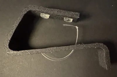Triangle Holder