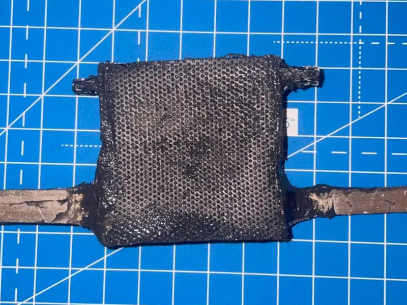 Split hydrogen/oxygen generator cell