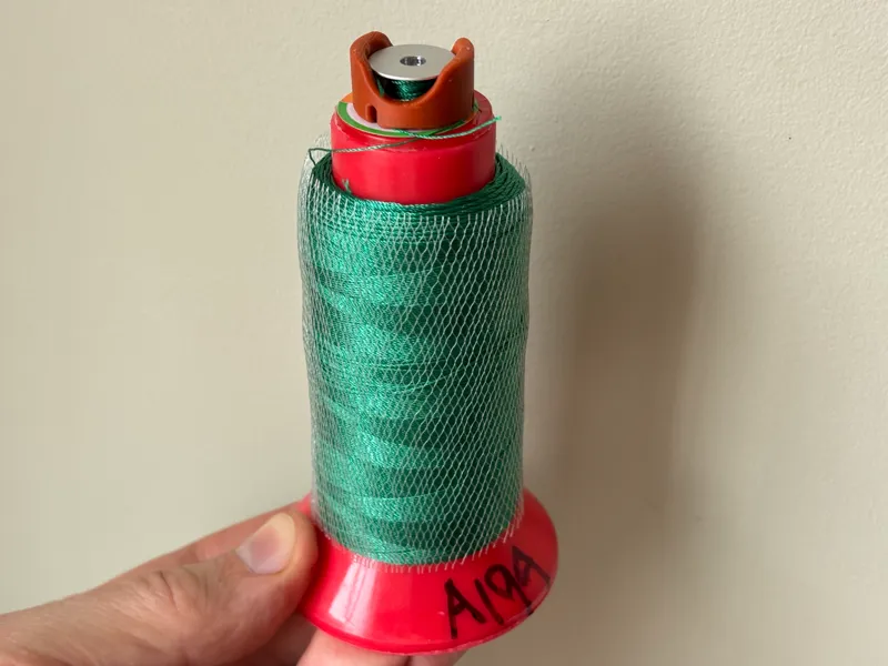 Singer 29K bobbin holder for thread spool