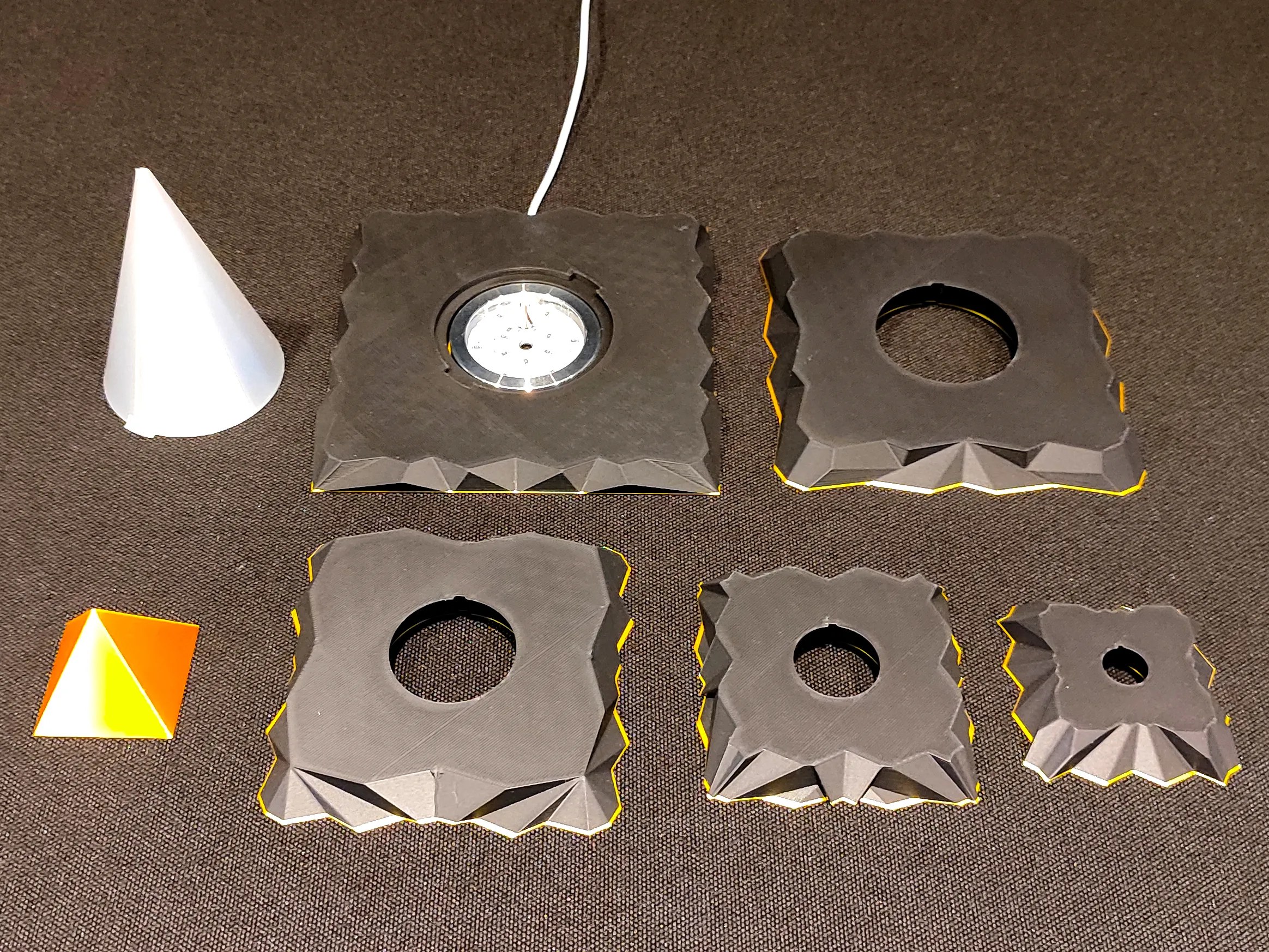 Pyramid LED night lamp - NO SUPPORTS - Free 3D Print Model - MakerWorld