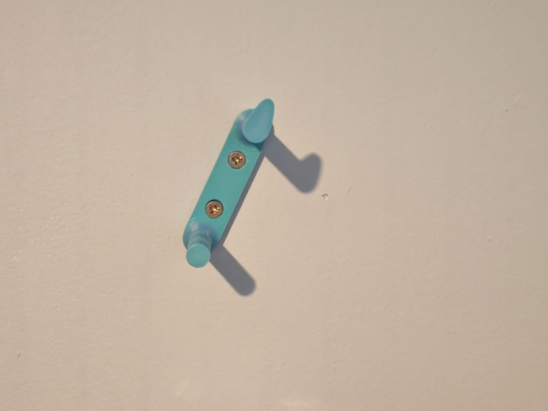 Nerf Gun Wall Mount WITH Screw Hole