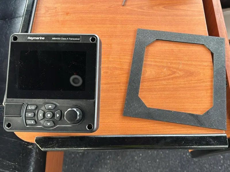 Raymarine AIS 4000 Backplate
