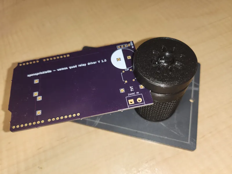 Embossed PCB clamp mitt magnet