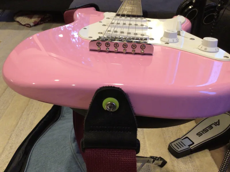 Guitar Strap Holder
