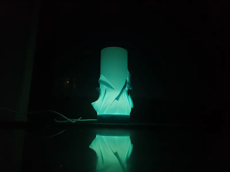 黑暗喷泉小夜灯（其实是AI做的）