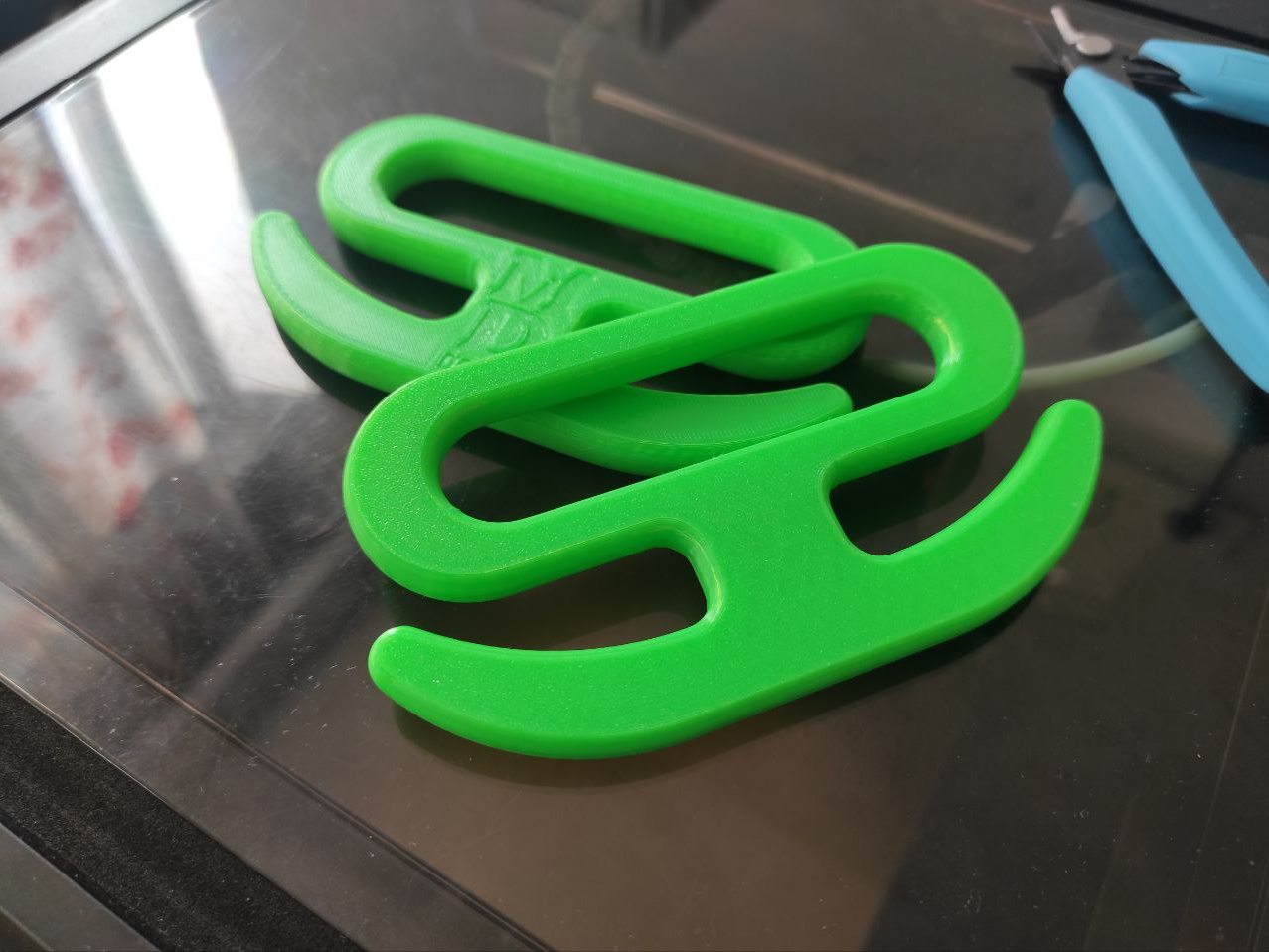Ergonomic 3D Printed Carrying Handle / Holder