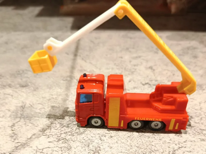 Siku 1080 Feuerwehr Hubrettungsbühne