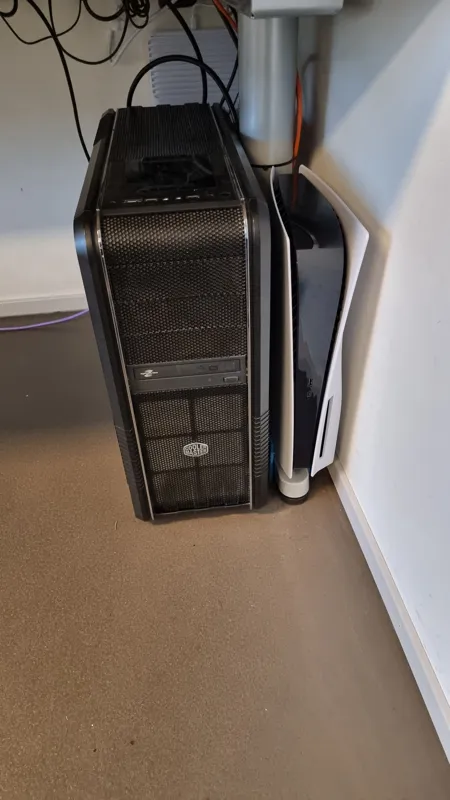 Playstation 5 IKEA Galant Stand