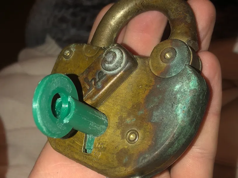 Key for ADLAKE lock