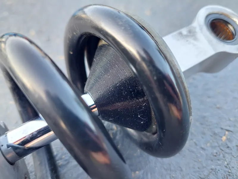 Yamaha FZ6 - shock bump stop