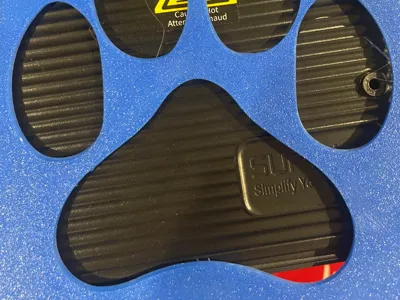 Wolf paw stencil