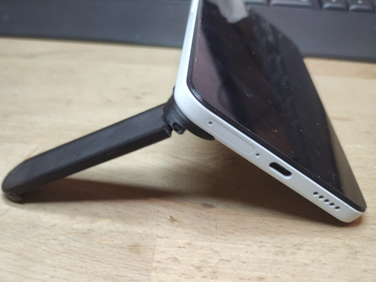 CMF Phone 2 Pro simple stand
