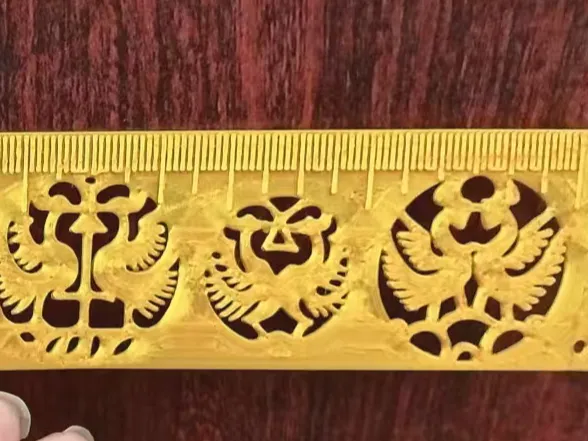 晋朝金饰双凤纹仿金丝楠木直尺20cm