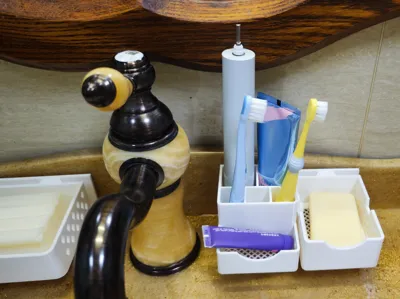 Quick Release Vanity Hanging Storage Box