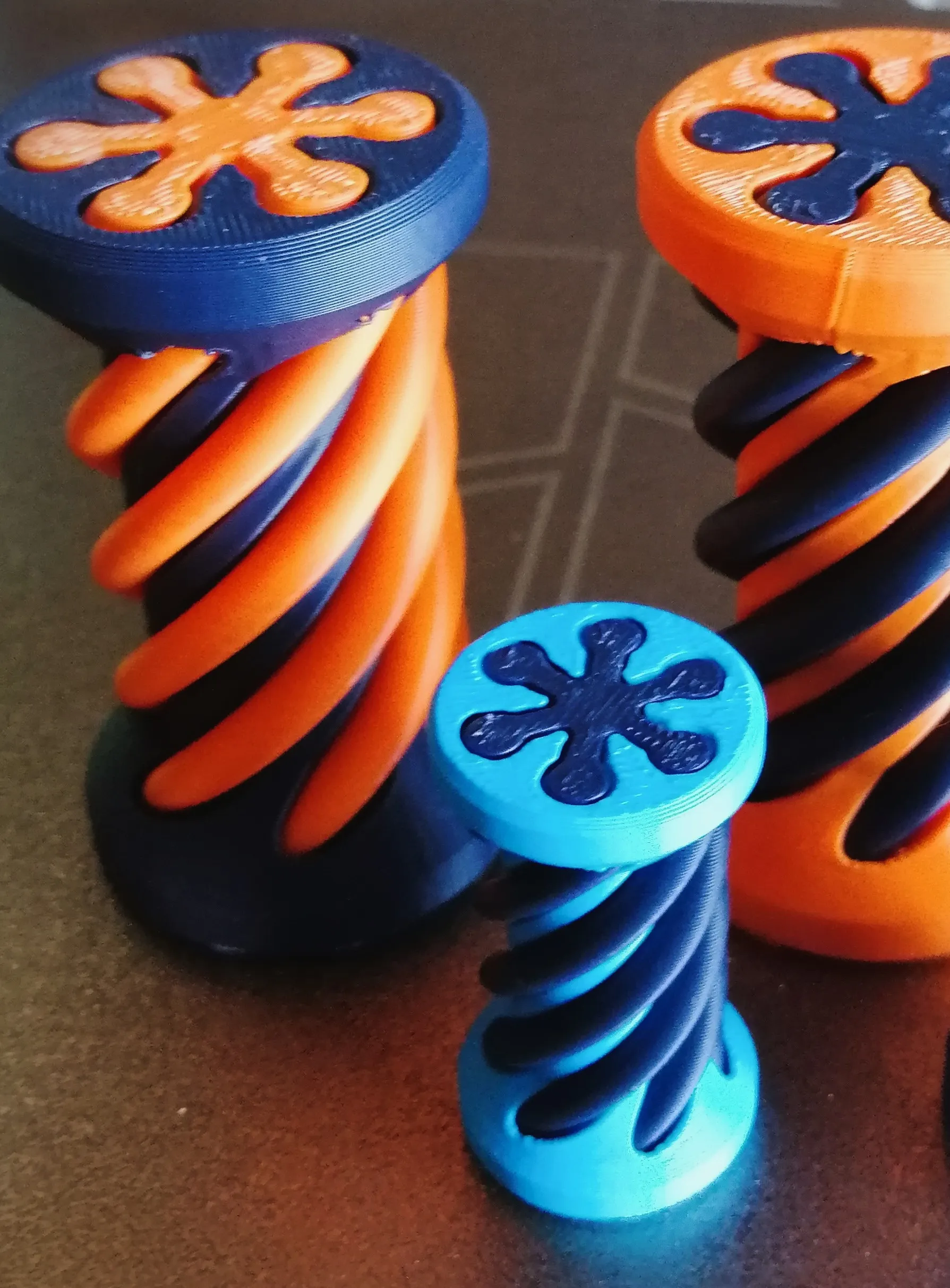 Spiral Fidget Toy - Vortex Cylinder - Free 3D Print Model - MakerWorld