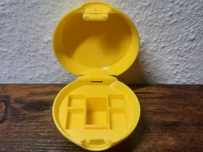 Pokeball middle element for TCG accessories