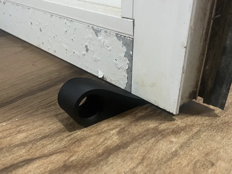 Tope para puerta (Door Stopper)