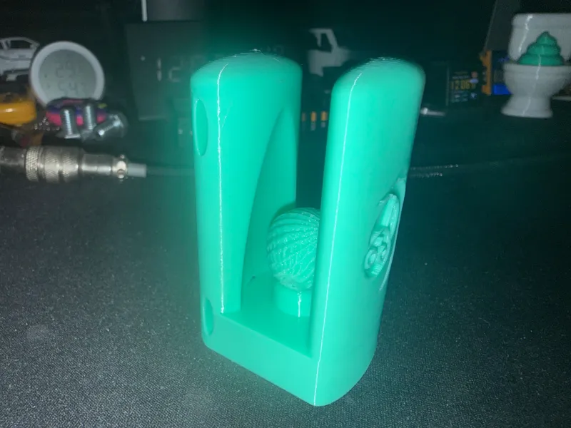 Nocturnal Auto Cloth Hanger (Print In Place)