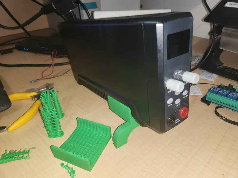 Stabilized foot for MP3842 bench PSU
